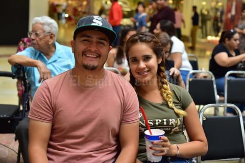 01072018 Alan y Karen.