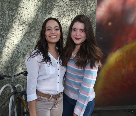 Natalia Farina  y Alejandra Flores .