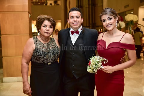 05072018 EN UNA BODA.  Guadalupe, Manuel y Alejandra.