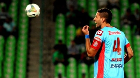 Nervo, también conocido como “Tincho”, tiene 27 años y es originario de San Nicolás de los Arroyos, Argentina, lugar donde inició su pasión por el futbol, jugando desde pequeño para el Club de su ciudad, lo que le abrió las puertas en las ligas inferiores, siendo parte del conjunto Viaducto.