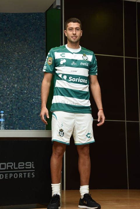El pampero Martín Nervo fue presentado oficialmente con Santos Laguna.