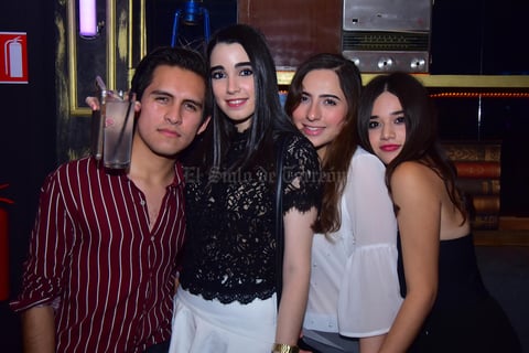 Carlos  Sofia Adriana y Oli