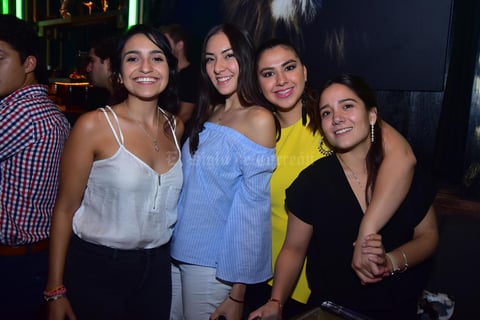 Lorena  Mayte  Sharon y Natalia