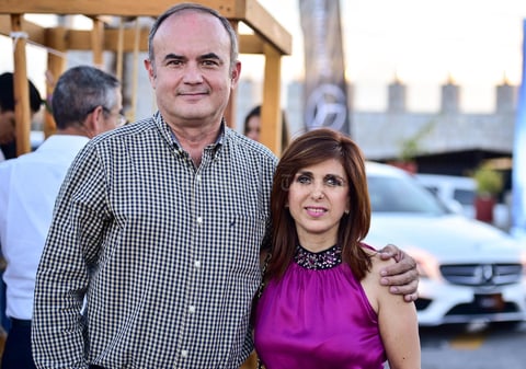 Hector Rivera y Monica Santibanez de Rivera