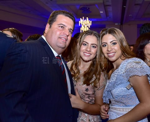 11072018 FIESTA DE GRADUACIóN.  En familia.