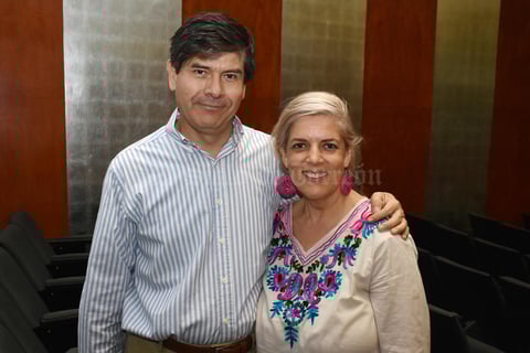 17072018 Presentan libro