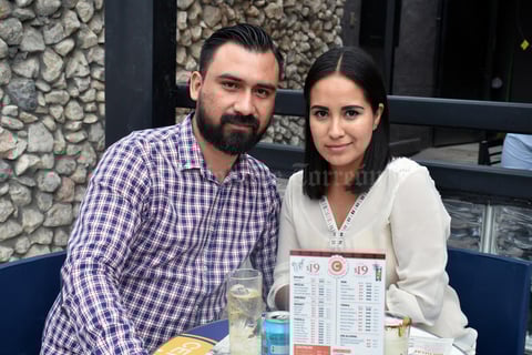 18072018 EN RECIENTE EVENTO.  Pedro y Alejandra.