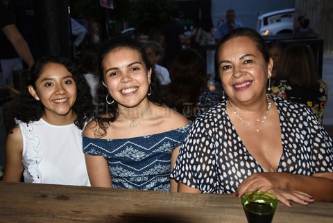 20072018 More Barrett, María Cerecero y Monse Báez.