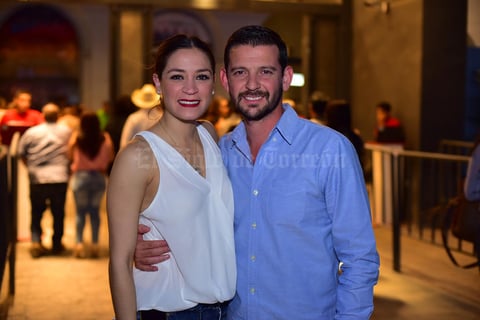 20072018 EN EL COLISEO.  Cynthia y Pablo.