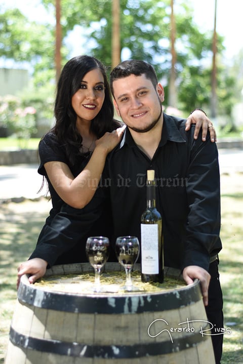 21072018 La Parroquia de la Inmaculada Concepción recibe a la pareja formada por Mayra Angélica Alvarado López y Mario Sarmiento Díaz, quienes acompañados por sus padres, Rosa Amelia López Navarro y Juan Ignacio Alvarado Fávila; María de La Luz Díaz Aguirre y Mario Jorge Sarmiento Espinoza, se unen en matrimonio. La ceremonia religiosa correrá a cargo del Párroco José Luis Gómez Gómez. Posteriormente, la fiesta se llevará a cabo en el Club Campestre Montebello Golf & Resort. - Gerardo Rivas
