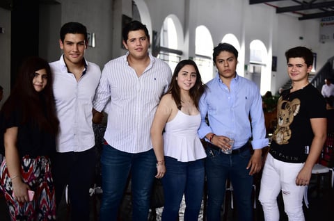 Renata  Roberto  Pablo  Sofia  Juan Pablo y Carlos Rene
