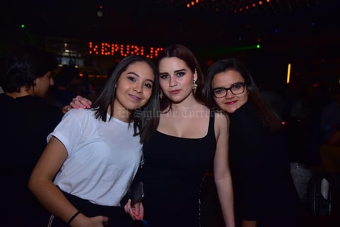 Denisse  Estefany y Daniela