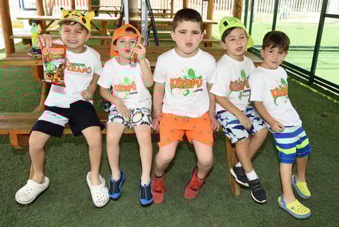 Carlos Salvador Rene Luis Carlos y Jorge
