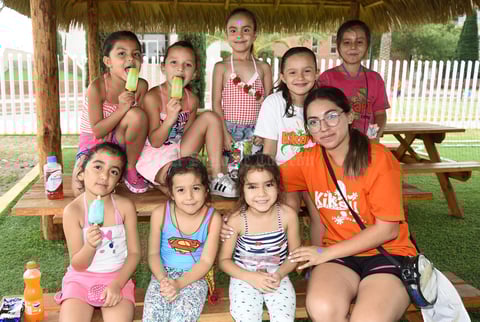Miriam  Marie  Isabella  Sofia  Ximena  Maria  Mariana  Ximena R  y Paulina