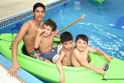 Sebastian  Mateo  Carlos y Leonardo