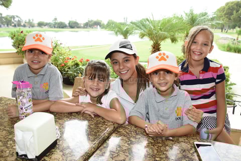 Priscila  Constanza  Marifer  Andressa y Lia
