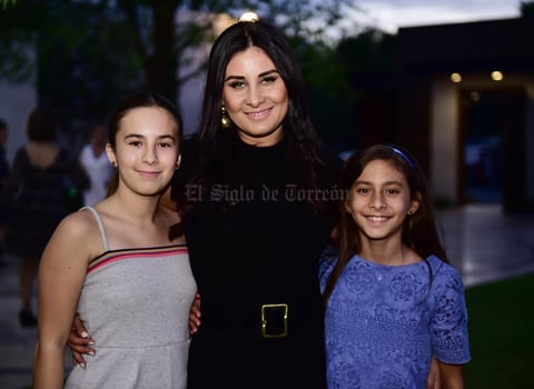 Liz con Regina y Luciana