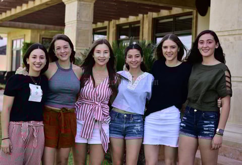 Luisa  Paulina  Andrea  Noelie  Mariana y Natalia