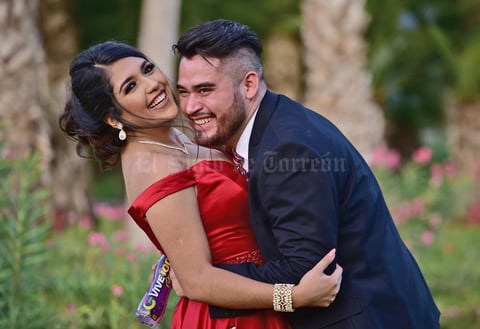 24072018 FELICES.  Francisco Torres Guardado con su novia, Mayra Paola Estrada García.