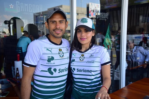 03082018 SANTISTAS DE CORAZóN.  Josué y Lucero.