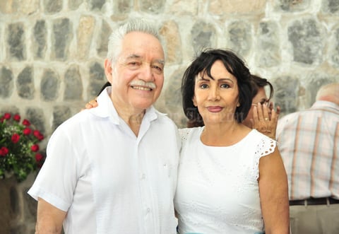 07082018 Ignacio Méndez Lastra y Paty de Méndez.