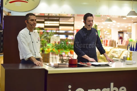 08082018 Los chefs compartieron sus conocimientos culinarios con las asistentes.