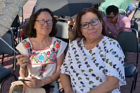 09082018 EN RECIENTE EVENTO.  Regina y Yolanda.