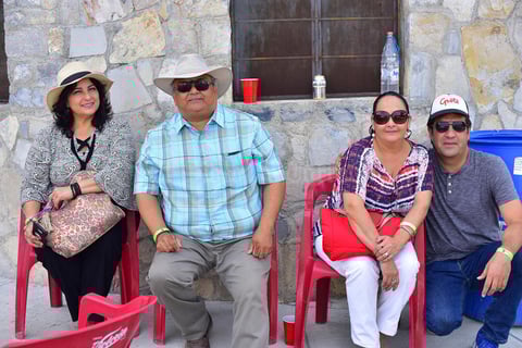 10082018 José, María José, María Julia y Julia.
