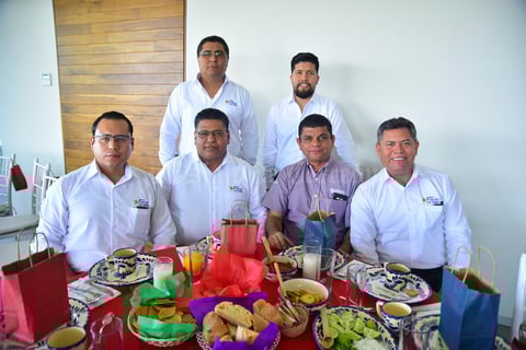 13082018 Julián, Héctor, Guillermo, Álvaro, Ivonne, Velia, Lety y Delsi.