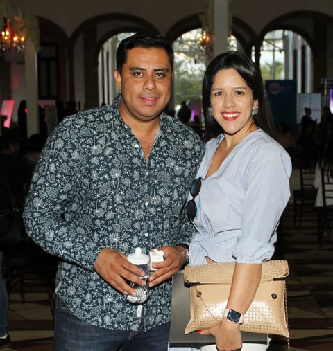 Rubén Ceniceros y Pamela García.