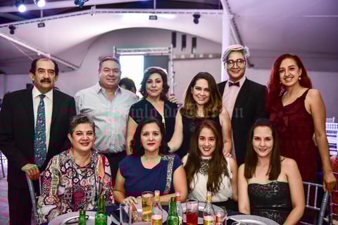 14082018 LA FOTO DEL RECUERDO.  Integrantes de la Asociacion de Plata en La Laguna A. C.