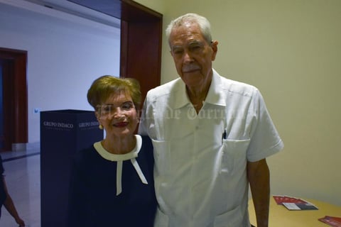 16082018 EN PAREJA.  Josefina y Alejandro.
