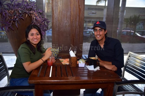 18082018 CONVIVEN.  Vanessa y Mauricio.