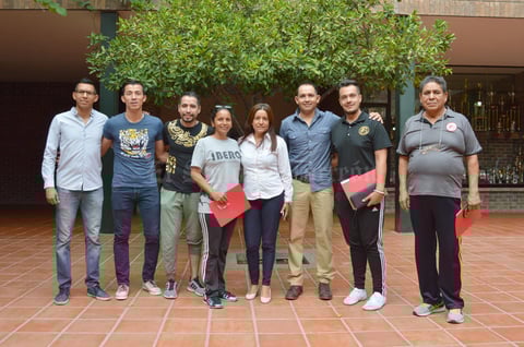 20082018 POSAN PARA LA FOTO.  Asistentes a charla en la Ibero Torreón.