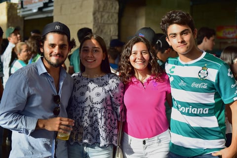 Rico  Esmeralda  Susana y Juan Carlos