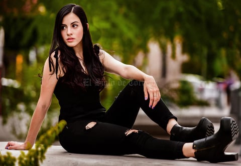 Hillary Bueno 16
