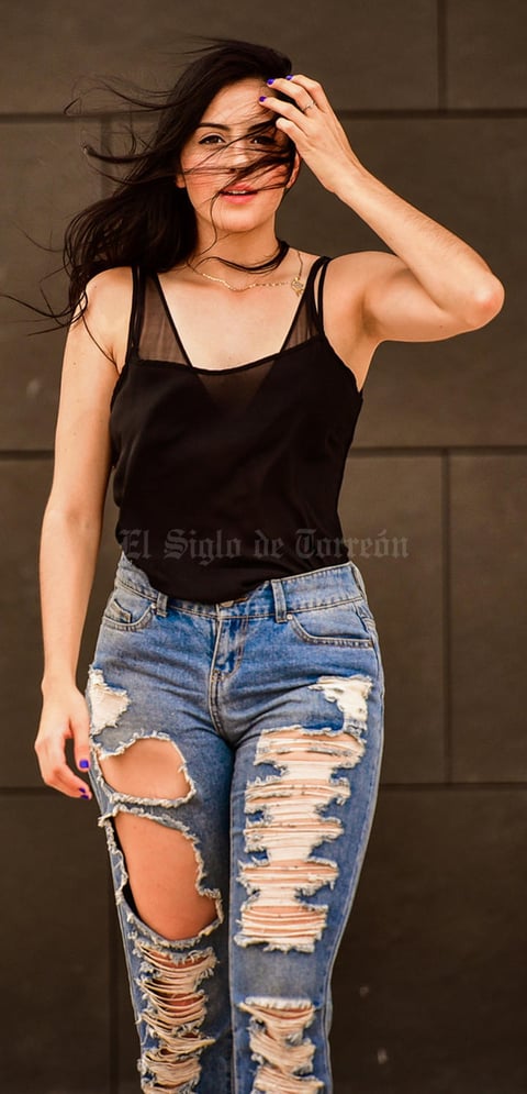 Hillary Bueno 6