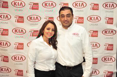 22082018 POSAN PARA LA FOTO.  Marcela Ramos y Raudel Soto.