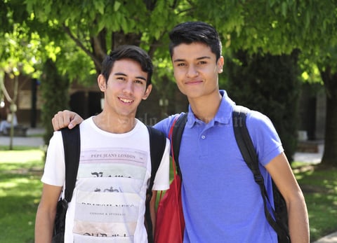 22082018 EN LA IBERO.  Shery y Abigaíl.