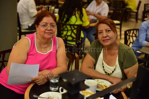 22082018 Julieta y Tere.