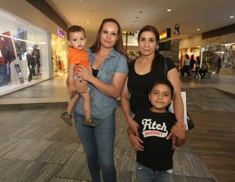 Familia Bernadac Quiñones.