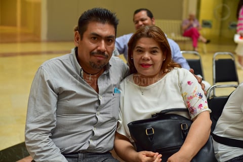 25082018 Consuelo y Adriana.