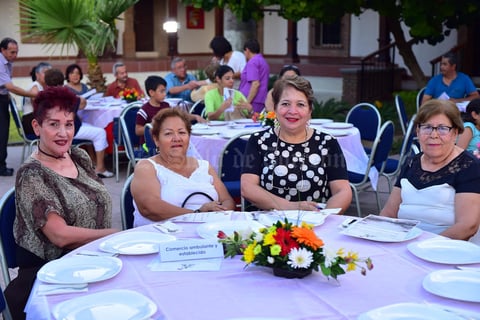 27082018 EN RECIENTE EVENTO.  Blanca, Graciela, Graciela y Raquel.