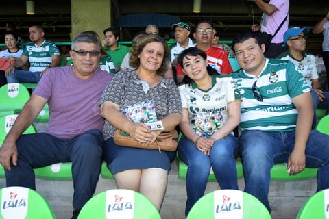 26082018 EN EL FUT.  César, Lily, Omar y Cony.