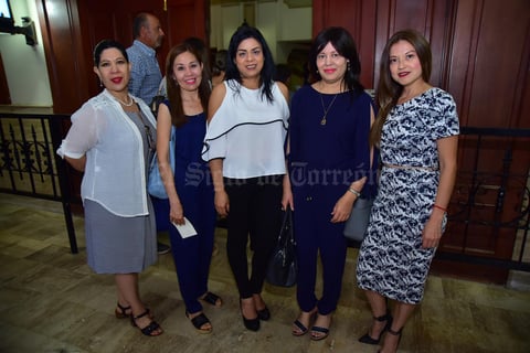 30082018 ASISTEN A CONCIERTO.  María Luisa, Ariadne, Verónica, Magda y Mary.