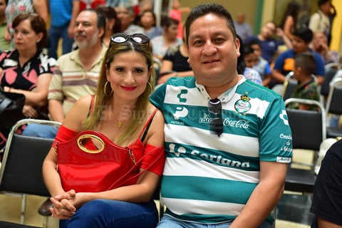 30082018 Angélica y Omar.