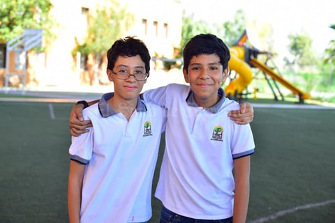 31082018 ENTRE CLASE Y CLASE.  César y Sebastián.