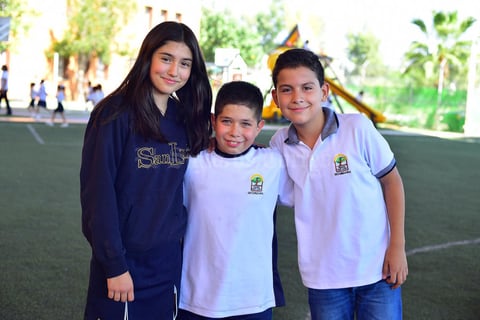 01092018 Sofía, Diego y Luciano.