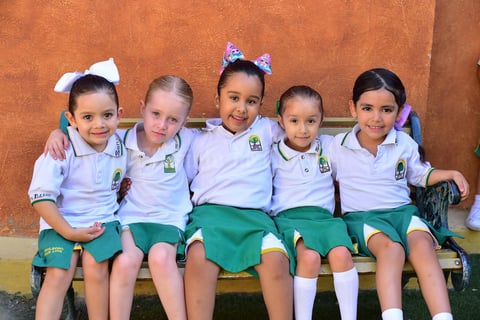 01092018 Kris, Sofía, Farah, Katia y Julie.