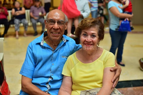 01092018 Regina Zoé y Carlos.